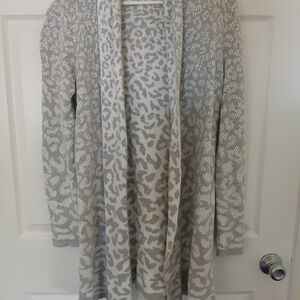 Isaac Mizrahi Gray Leopard Print Cardigan